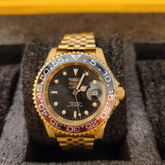 Invicta Other - 🆕️ Invicta 3 SLOT Yellow Dive Case WITH 40 mm Quartz Date Watch  NWOT